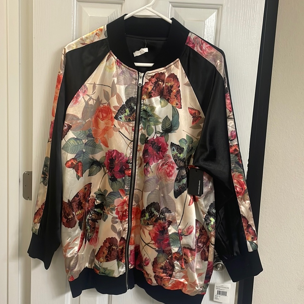Standard Grace NWT reversible Oversized floral/ black Butterfly Bomber jacket